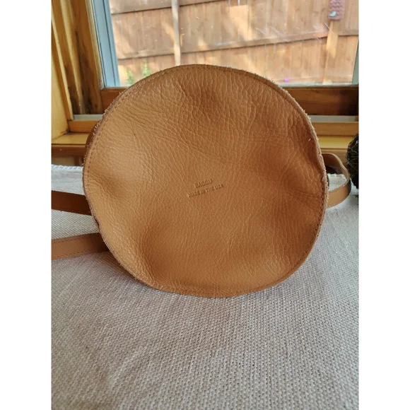BAGGU Tan Crossbody Bag - Picture 4 of 7